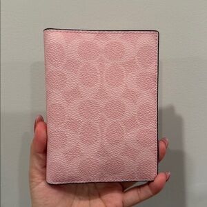 🎀COACH~Passport Card Case In Signature Canvas